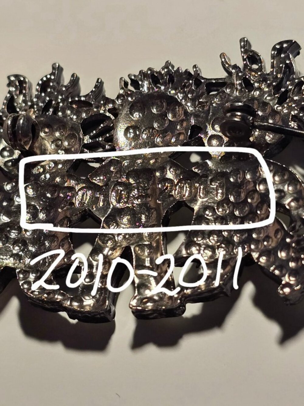R. Steinmetz & Sons "Raggedy Ann" Tripplets Minimalist Black White Brooch - Picture 3 of 4